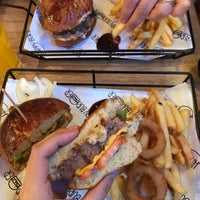 3/12/2019にLezzetlizamanlar w.がHappy Burgerで撮った写真