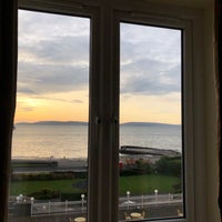 Photo taken at Galway Bay Hotel by Santiago on 12/2/2019