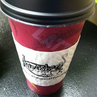 10/23/2012 tarihinde Jenn C.ziyaretçi tarafından Aversboro Coffee'de çekilen fotoğraf