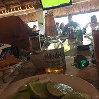 Photo taken at Mariscos El Guayabo by Montse M. on 3/18/2017