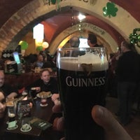 Foto diambil di Irish Pub in the Fleetenkieker oleh Fabian S. pada 3/17/2018
