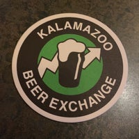 Foto tomada en Kalamazoo Beer Exchange  por Kourtney N. el 11/27/2022