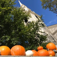 Photo taken at Trinity Episcopal Church by Vero G. on 10/10/2017