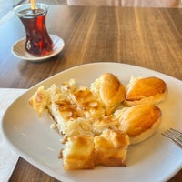 Photo taken at Avrupa Cafe Restaurant by Hakan Ç. on 10/3/2022