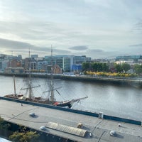รูปภาพถ่ายที่ Hilton Garden Inn Dublin City Centre โดย K F. เมื่อ 9/4/2020