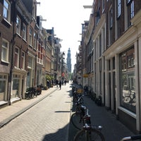 Photo taken at Jordaan Lijnbaansgracht/Westerkade by Chris C. on 4/26/2020