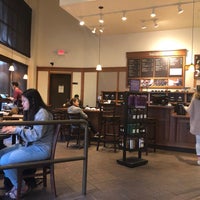 Photo taken at Peet&amp;#39;s Coffee &amp;amp; Tea by Grace on 4/18/2019