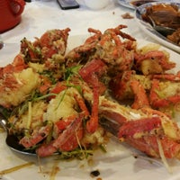 Das Foto wurde bei Confucius Seafood Restaurant von Jen D. am 4/23/2017 aufgenommen