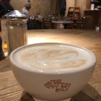 Photo taken at Le Pain Quotidien by Paul G. on 12/16/2017