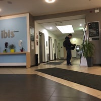 Foto tirada no(a) Ibis por Ann M. em 10/27/2018
