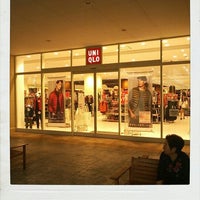 ユニクロ Clothing Store