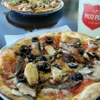 Photo taken at Mod Pizza by Harry M. on 5/1/2015