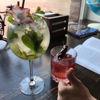 Das Foto wurde bei Why Cocktail Bar von A V. am 6/3/2019 aufgenommen