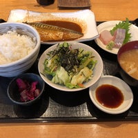 Photo taken at 魚串 然 by めるち on 2/9/2018