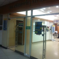 Photo taken at OPD Eye ตึกผู้ป่วยนอกชั้น 5 รพ.ศิริราช by premchai s. on 11/20/2012