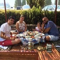 Foto diambil di Çim Kahvaltı &amp;amp; Mangal Bahçesi oleh Fırat Ö. pada 7/26/2015