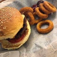 10/8/2018 tarihinde Burcu G.ziyaretçi tarafından Fess Burger'de çekilen fotoğraf