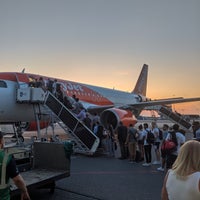 Photo taken at Gate H1 by Andrey B. on 8/24/2019