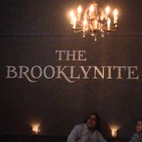 Das Foto wurde bei The Brooklynite von Raphael am 7/6/2013 aufgenommen