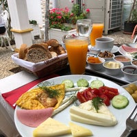Photo taken at Mimoza Restaurant by 🌸🌟_Zehra _⭐️🌸 on 6/17/2019