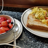 Photo taken at Corner Bakery Cafe by Kevin Tyler B. on 7/12/2018