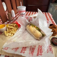 Photo taken at Portillo&amp;#39;s by Kevin Tyler B. on 10/16/2022