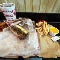 Photo taken at Portillo&#39;s by Kevin Tyler B. on 11/4/2022
