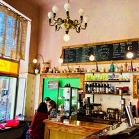 Foto scattata a Cafe Francesca da Szilárd T. il 10/28/2017