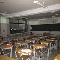 Photo taken at 甲陽学院高等学校 by ぐれーみん。 on 11/14/2016