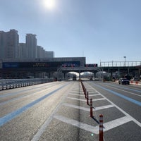 Photo taken at Seoul Toll Gate by Hyun woo S. on 12/28/2019