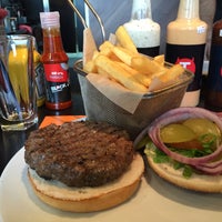 4/6/2016에 Philip T.님이 Black Bar &amp;#39;n&amp;#39; Burger에서 찍은 사진