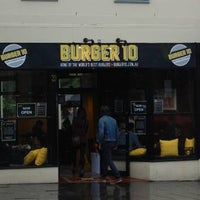 5/5/2014 tarihinde Burger 10ziyaretçi tarafından Burger 10'de çekilen fotoğraf