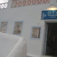 Das Foto wurde bei Oia Treasures von Oia Treasures am 6/10/2014 aufgenommen