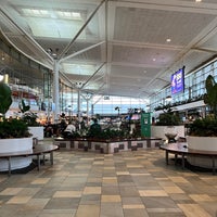 Снимок сделан в Brisbane Airport International Terminal пользователем Sheryl K. 1/12/2024