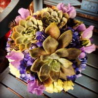 Снимок сделан в The Floral Loft пользователем The Floral Loft 4/10/2014