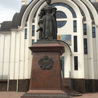 Photo taken at Памятник императрице Елизавете by Darya T. on 4/17/2015