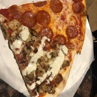 Photo taken at Libretto&amp;#39;s Pizzeria by Michael H. on 9/29/2019