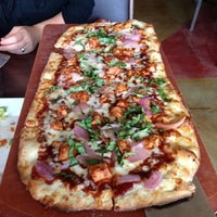 รูปภาพถ่ายที่ Pizza Fusion โดย Joseph Y. เมื่อ 5/26/2013