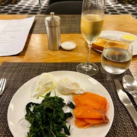 Photo taken at Qantas First Class Lounge by Ilkka P. on 3/4/2024