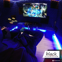 4/11/2017 tarihinde Black PlayStation Cafeziyaretçi tarafından Black PlayStation Cafe'de çekilen fotoğraf