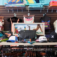 Foto scattata a Aloha Grove Surf Shop da Aloha Grove Surf Shop il 5/1/2014