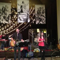 รูปภาพถ่ายที่ Vintage Faith Church โดย Dan เมื่อ 12/26/2012