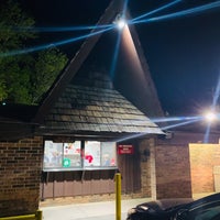 Foto tomada en Feltner&amp;#39;s Whatta-Burger  por Gavin A. el 4/27/2019