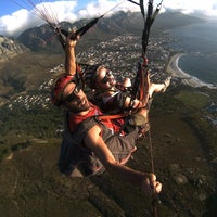 4/12/2014 tarihinde Parapax Tandem Paragliding in Cape Townziyaretçi tarafından Parapax Tandem Paragliding in Cape Town'de çekilen fotoğraf