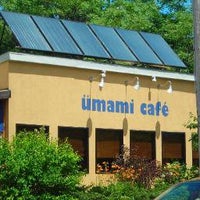 Foto scattata a Umami Cafe da Umami Cafe il 4/11/2014