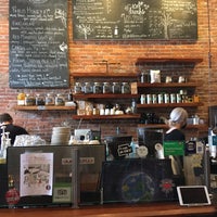 Foto diambil di Delanie&amp;#39;s Coffee oleh Joanne M. pada 10/21/2020