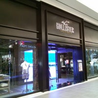 hollister montebello mall