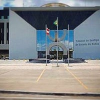 Photo taken at Biblioteca - Tribunal de Justiça do Estado da Bahia by Marcos C. on 3/8/2016
