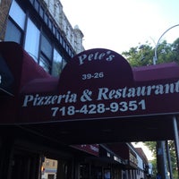 Foto diambil di Pete&amp;#39;s Pizzeria and Restaurant oleh Roberto T. pada 6/1/2013