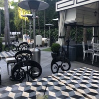 4/10/2018 tarihinde Chandler H.ziyaretçi tarafından Cast Lounge at Viceroy Santa Monica'de çekilen fotoğraf